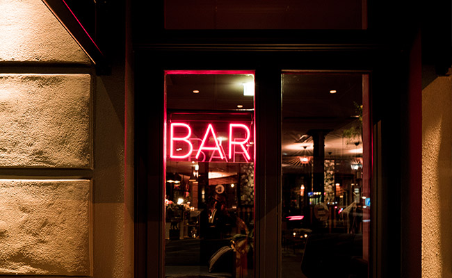 Exterior of a dive bar in Mission Bay, San Diego